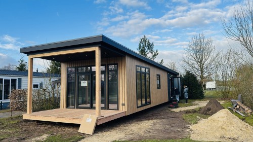 Sunlodge net geplaatst.jpg