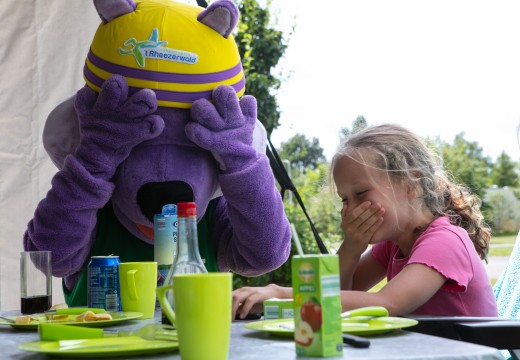 Wollie aan het ontbijten