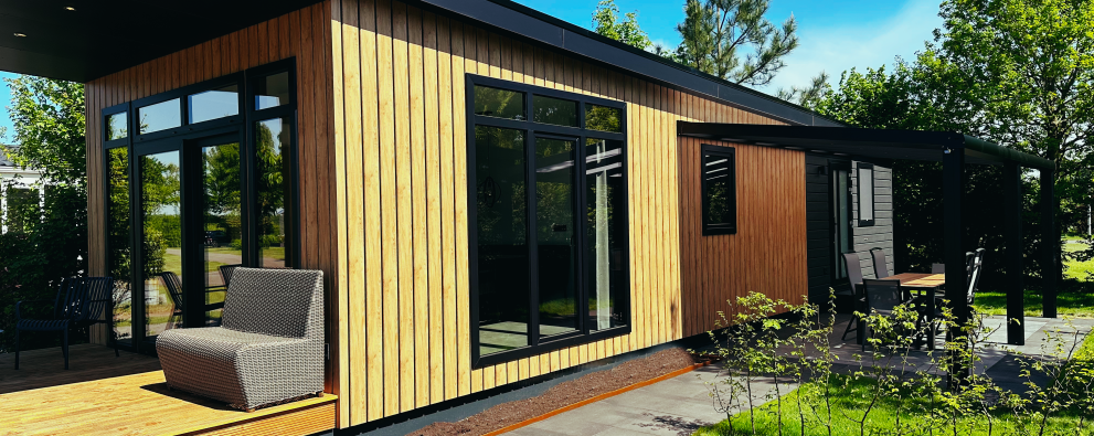 Sunlodge_buitenaanzicht_voor.png