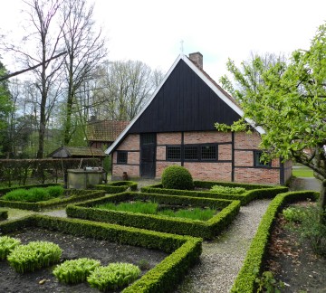 Openluchtmuseum Ootmarsum los hoes achterzijde 2012.jpg